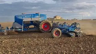 John Deere 6R250 e seminatrice Lemken Solitair ST 12mt