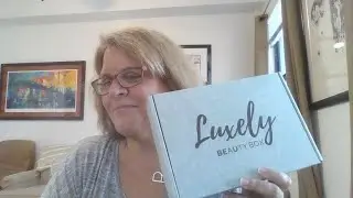 LUXELY Beauty Box August 2021