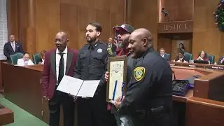 Man receives award for saving HPD officer shot on Southwest Freeway