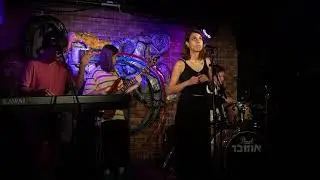 Flat4 - Wrapped In Tinfoil (live at the Ozenbar TLV)