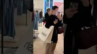 POV: you go to a @bashparis event with me and help me choose a new jacket #stylist #shopping #ootd