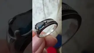 Золотое кольцо с сапфиром 0,55 кт и брил, р 16,75. 585 пр, 2010 г, Москва. Вес 3,47 г. Ц.- 24600₽