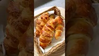 French speciality croissant#youtubeshorts #croissant #francefood #recipe #cooking #viralaudio #food