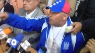 Nixon Moreno regresa desde exilio