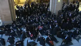 Lawyers take over Paris courthouse to protest pension reform plans | AFP