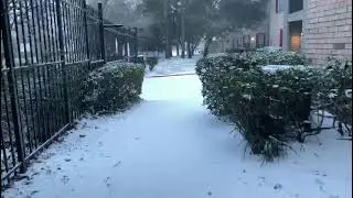 Snow fall in Houston,Texas,(02-15-2021) temp -8* F