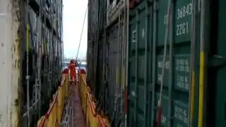 Despeação de contêineres à bordo