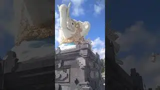 Giving respect praying statues offerings #travel #bali #indonesia #vlog #nature #morning #ritual