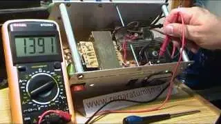 COMO MEDIR LOS VOLTAJES  AC Y DC DEL CARGADOR DE BATERIAS CASERO  DE AUTO 12 V