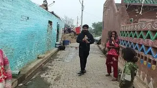 औरैया दिबियापुर के पास ग्राम आरियारी मैं शिवानी कुमारी के घर के सामने गरीबों की झोपड़पट्टी देखिए TV6