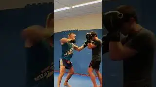 head kick set up