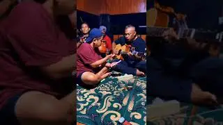 wa doyok main gitar jeng kawan kawan #wadoyok