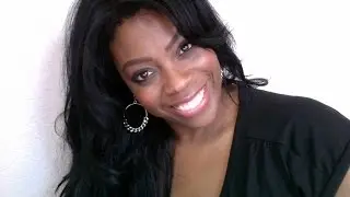 Tyra Beauty Menage A Brow Demo