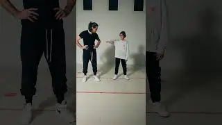 @gab3_on mi insegna le onde con le braccia 🤣#short #shorts #dance #tiktok #hiphop #waves