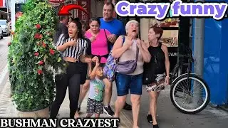 Pegadinha: Bushman Prank Crazy Funniest 