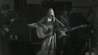 The Band - Chest Fever - 11/25/1976 - Winterland (Official)