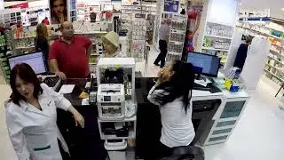 عمرها ٨٠ سنة وعم تطلب حبوب منع حمل لالها من الصيدلية.. والسبب ؟