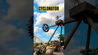 Cyclonator Gyro Swing Ride at Paultons Park ✨🤪 Theme Park ✨ #shorts #paultons #cyclonator