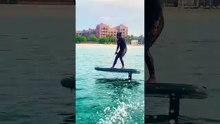 #efoil #sportsfun #emiratespalacehotel #unitearabemirates #watersport #viralvideo