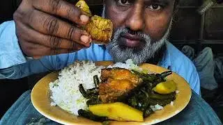 ইলিশ মাছ বরবটি আর আলু দিয়ে তরকারি রান্না করা হয়েছে সেই তরকারি দিয়ে দুপুরের লাঞ্চ করলাম
