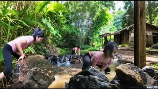 The girl living alone made a small pond in front of her house to raise fish.#lythica