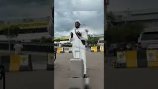 Dictator Amir finally agenze Mecca kola Ummrah