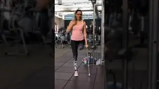 Amputee Girl Smeeze | One Legged Girl jumping tricks in mid of city | Very Energitic Amputee