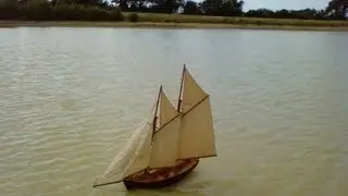 Voilier vieux gr&eacute;ement rc Le Thalassa mod&egrave;le r&eacute;duit bateau