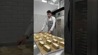 Процесс выпекания слоеных изделий | Puff pastry baking process #pastry #patisserie #desert #cakes