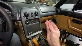 How to remove the center console on your NA8 (1994-1997) Miata (97 M-Edition)