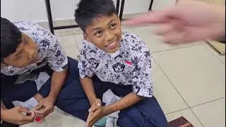 Layanan BK Kelompok SMP (Bermain ular tangga pak Dedi (Pahami Diri Sendiri))