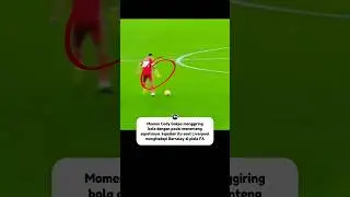 Gakpo bawa bola + nenteng sepatu