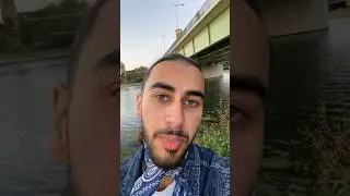 Cetrez zeigt einen Handy Trick