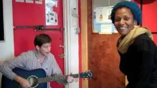 Learn How to Play: Raise Your Glass - NYC Guitar School Lesson