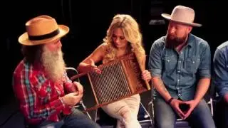 CMT Music Fest - The Washboard Union Teaches Meghan Patrick How to Play the Washboard