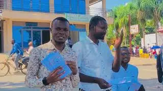 DISTRIBUTION DES FLYERS AU RWANDA