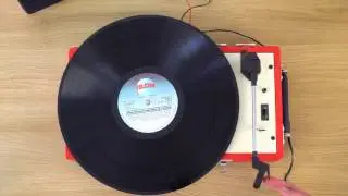 Steepletone Retro Portable SRP030S Record Player with Detachable Speakers