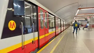 Warsaw Metro &ndash; Exploring the City&rsquo;s Fast and Modern Transport