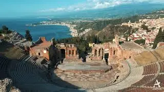 In volo sul Teatro Antico di Taormina: uno spettacolo unico
