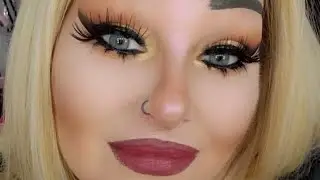 Lashes for days!