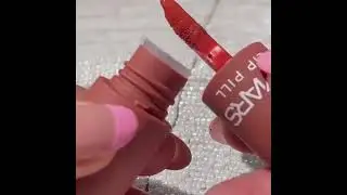 trending mars lip pill