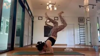 Headstand➡️Pincha Scorpion