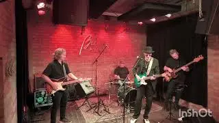 Alexander Dolgov &The Helluva Band 