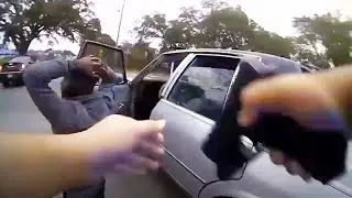FL Cop Points Gun At Man Over Seat Belt Violation