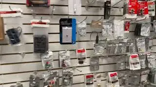 MacDaddy Computer Repair and Radio Shack outlet