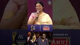 Singer Jensy sings her iconic song Kadhal Oviyam from Alaigal Oivathillai😍❤️
