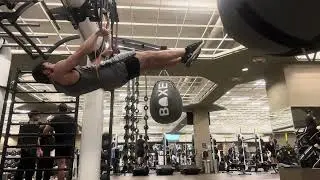 X-light Banded Assist Full Front lever hold (8.91 seconds) 
