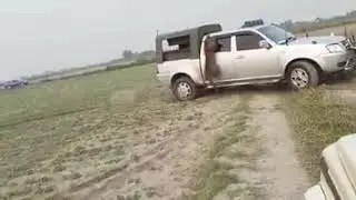 Leopard attacks forest workers