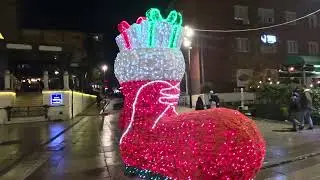 Kosova başkenti #Pristine şehir merkezinde 2026 yılbaşı süslemeleri . Yeni yılda ışıklı sokaklar!