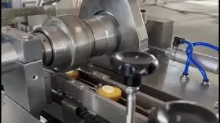 3+2 Single Color Single Lane Biscuit Sandwich and Packing Machine&mdash;0086 13524823568